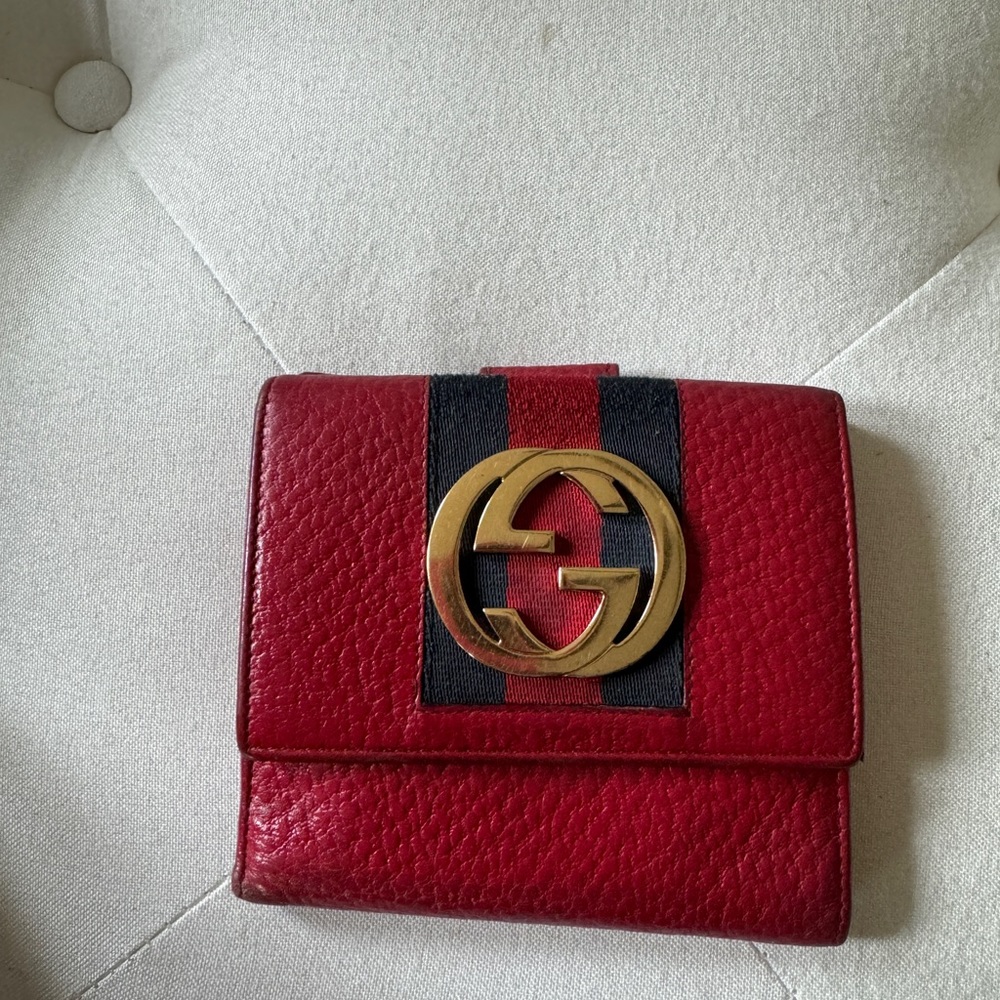 Authentic Gucci GG interlocking wallet